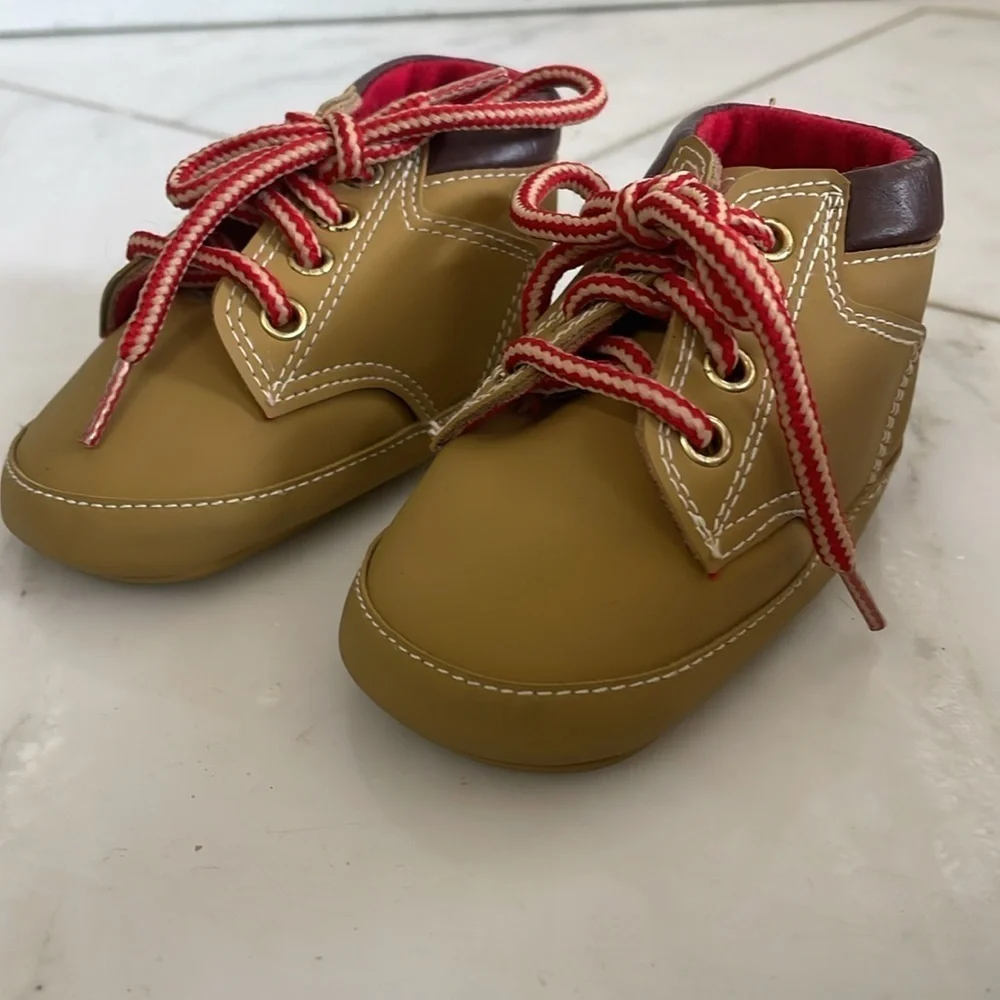 NWT Darling Baby Shoes size 2 infant booties new in box possibly vintage